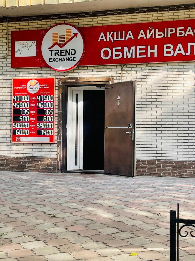 Уютная Квартира В Самом Сердце Алматы Almaty Exterior photo